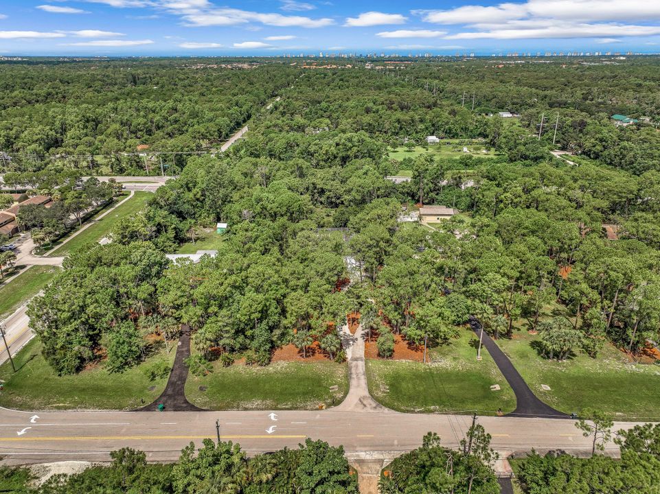 1561 Logan Ct, Naples, FL 34116