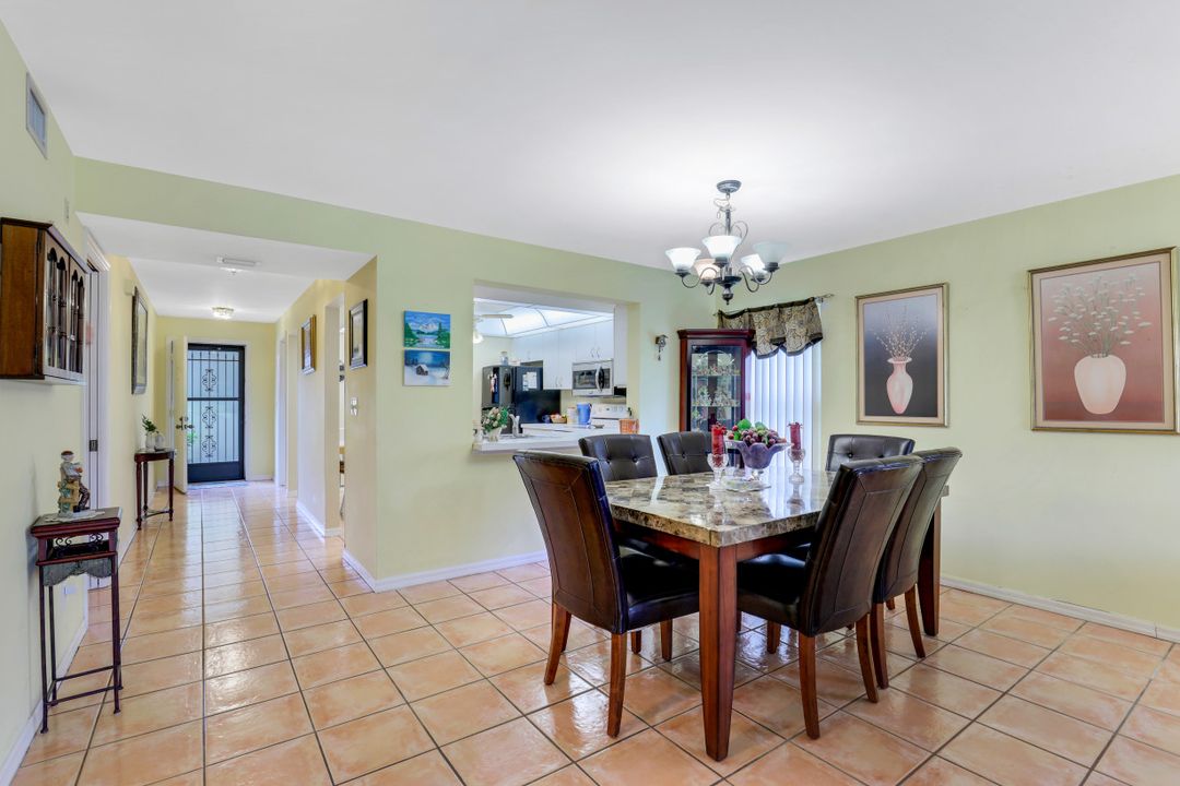 400 Misty Pines Cir #101, Naples, FL 34105