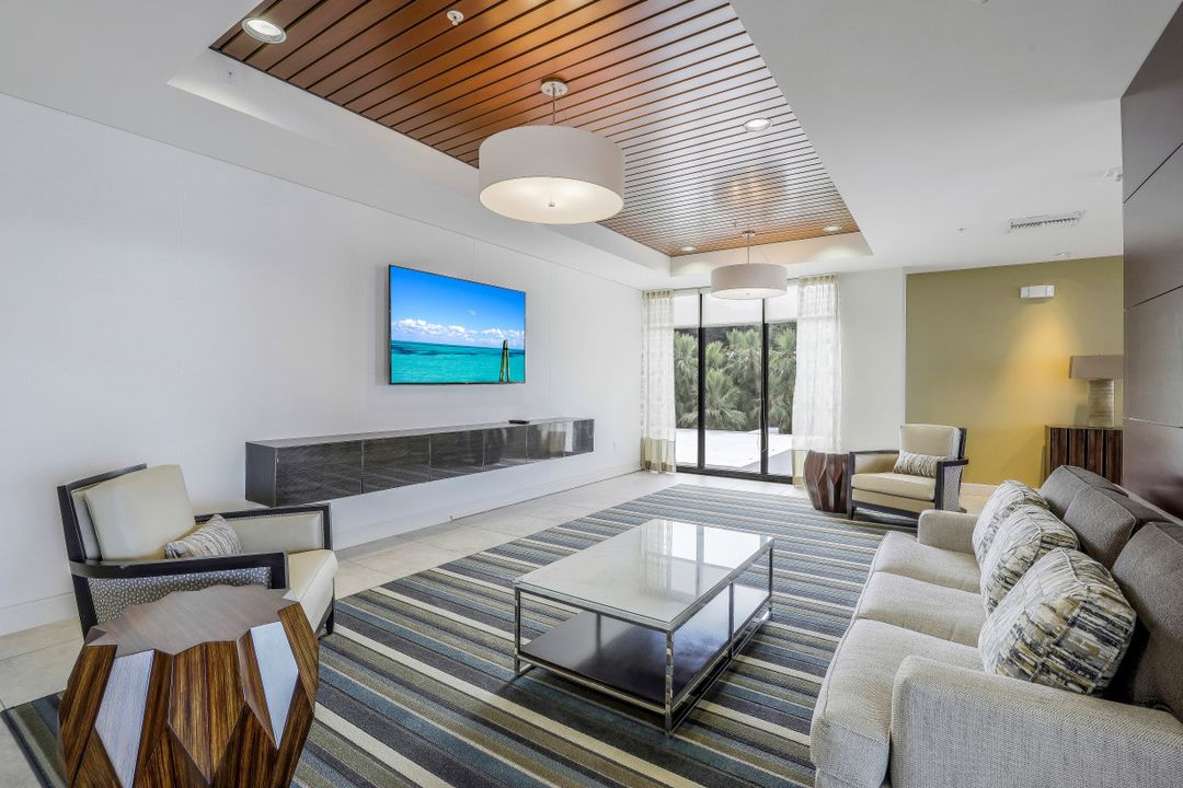 4031 Gulf Shore Blvd N #5F, Naples, FL 34103