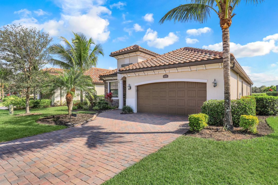 12672 Kinross Ln, Naples, FL 34120