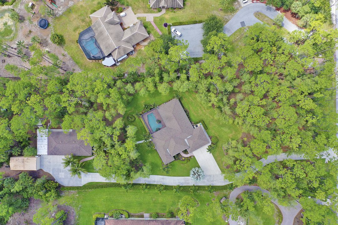 940 Oakes Blvd, Naples, FL 34119