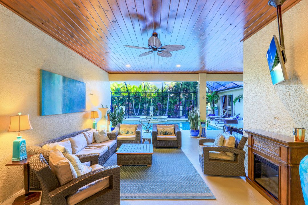 5667 Winkler Rd, Fort Myers, FL 33919