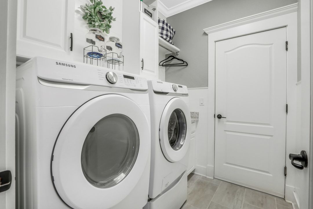 19795 Beverly Park Rd, Estero, FL 33928