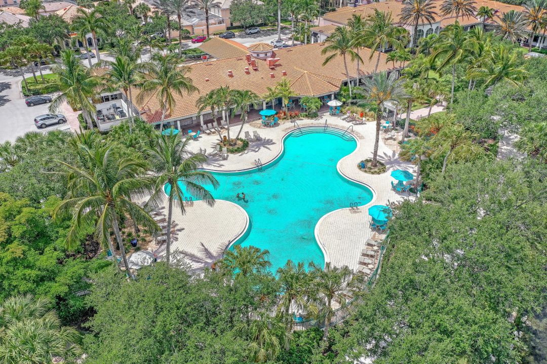 4280 Redonda Ln, Naples, FL 34119