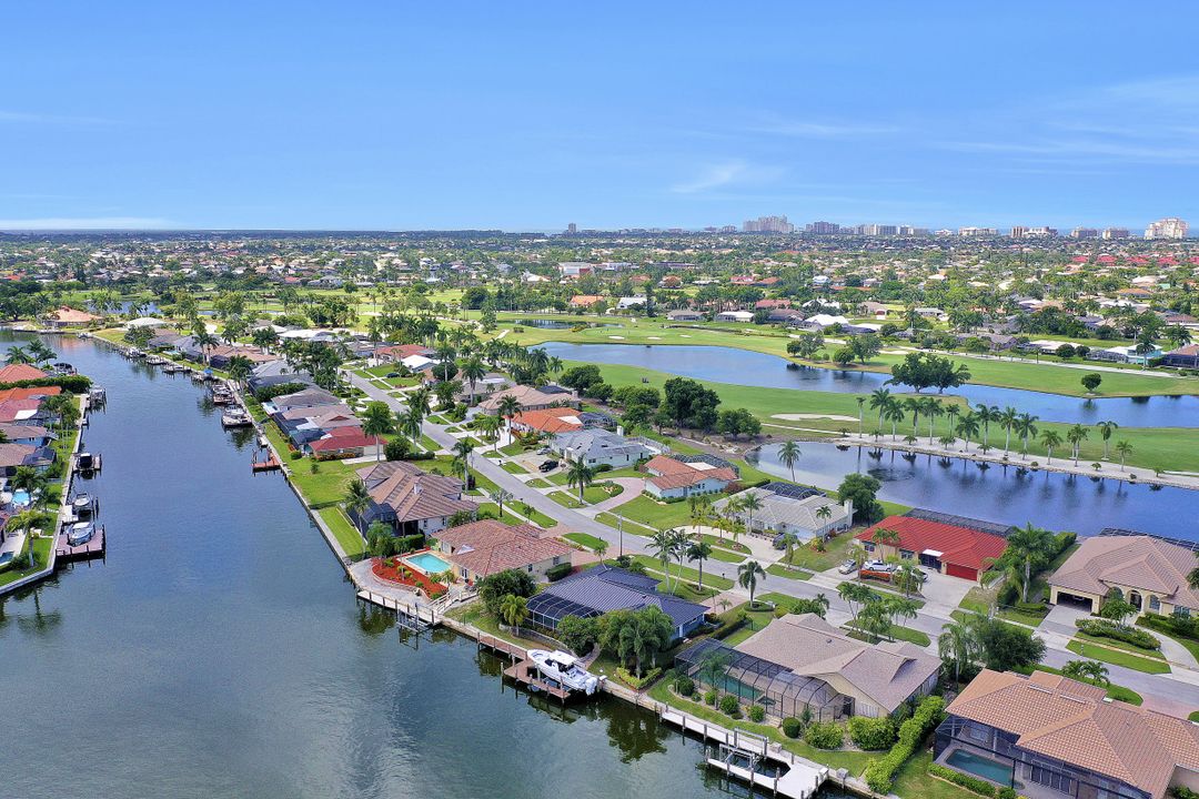 427 Nassau Ct, Marco Island, FL 34145