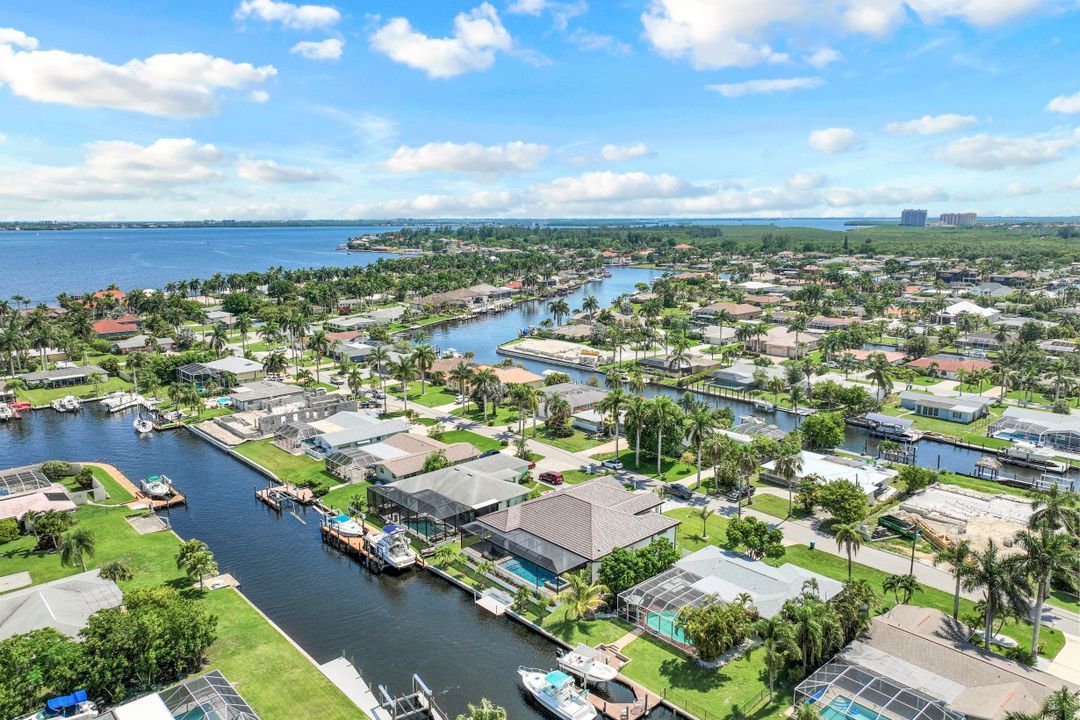 5333 Bayshore Ave, Cape Coral, FL 33904