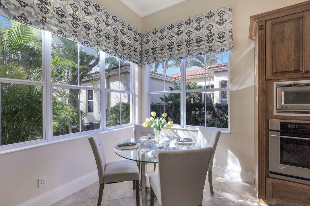 8560 Bellagio Dr, Naples, FL 34114