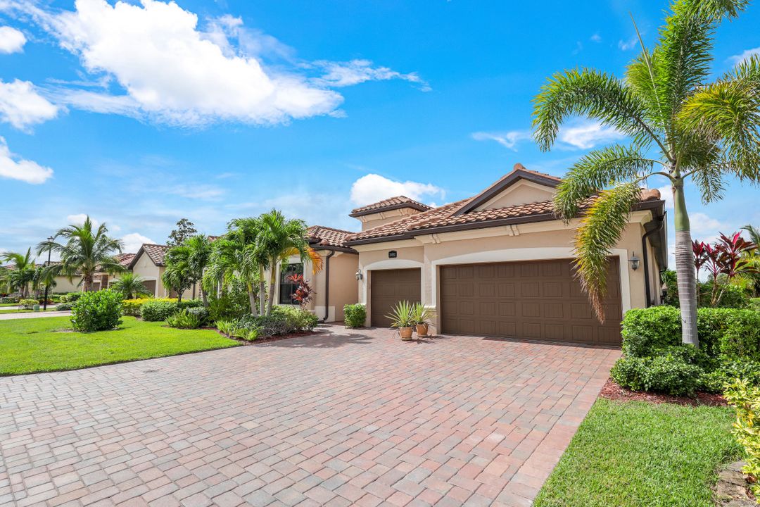 28082 Kerry Ct, Bonita Springs, FL 34135