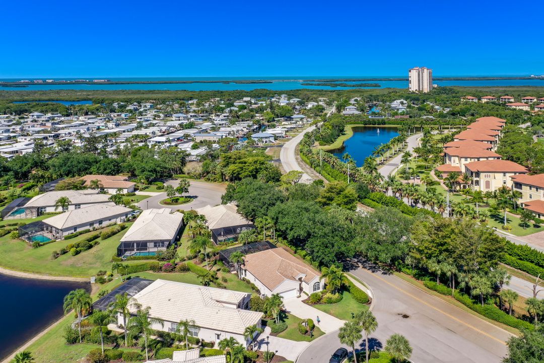 24761 Goldcrest Dr, Bonita Springs, FL 34134