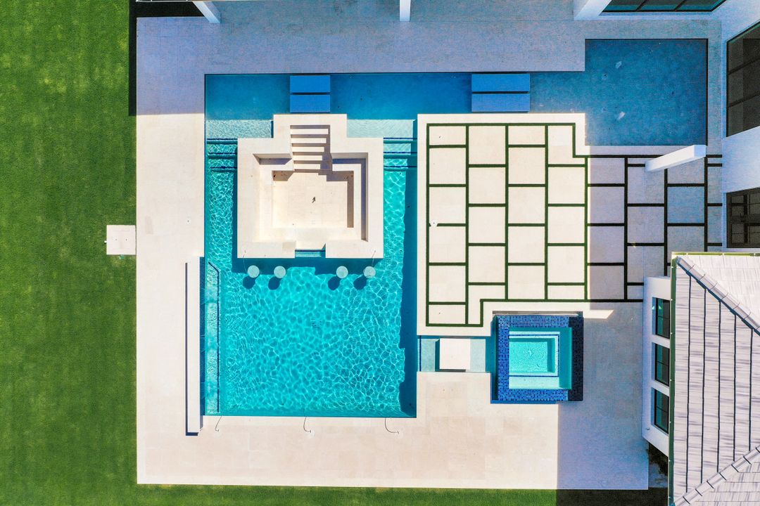 6435 Sable Ridge Ln, Naples, FL 34109