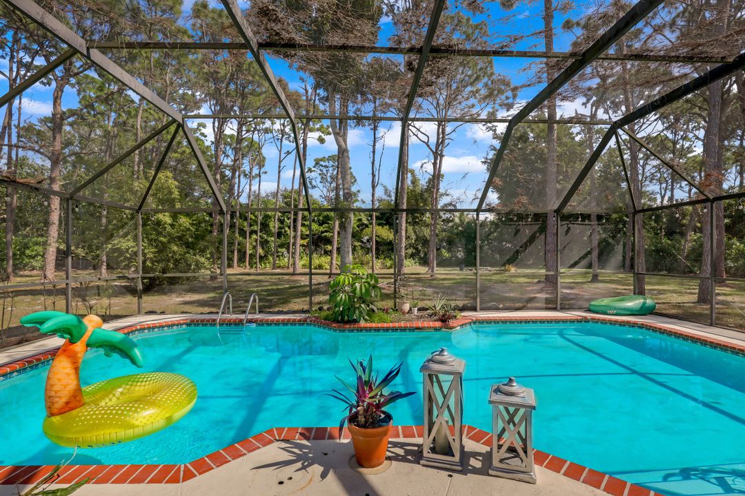 6640 Trail Blvd, Naples, FL 34108