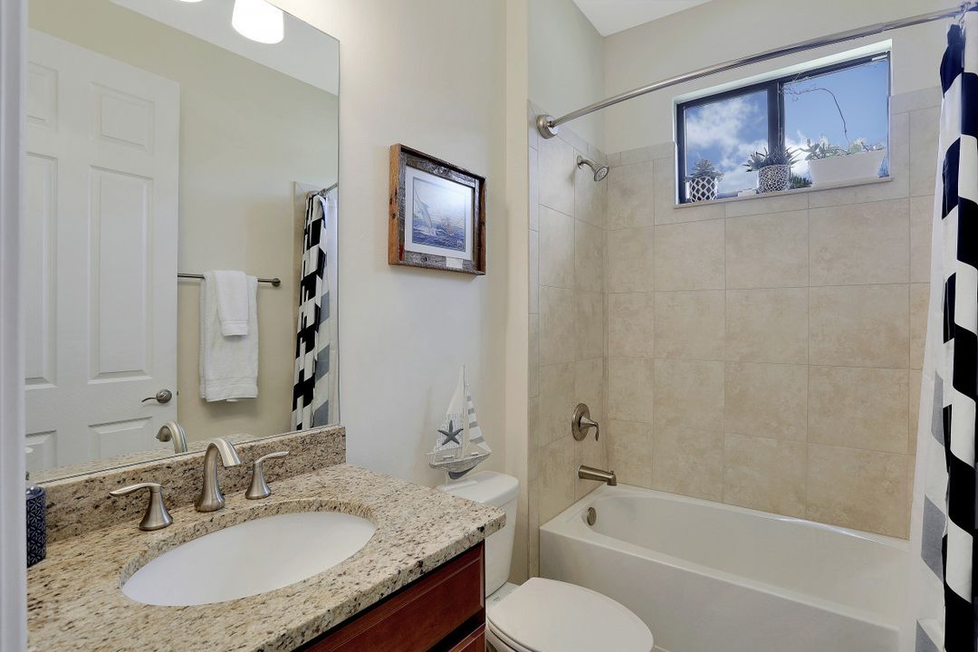 1622 Songbird Ct, Naples, FL 34120