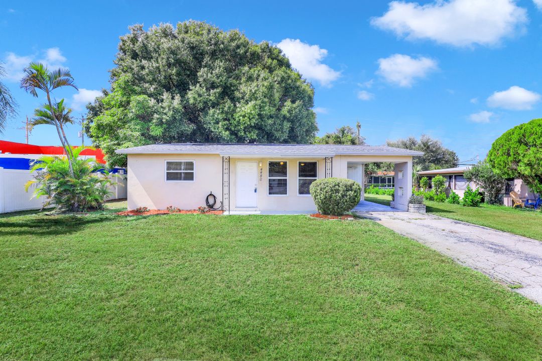4480 Lagg Ave, Fort Myers, FL 33901