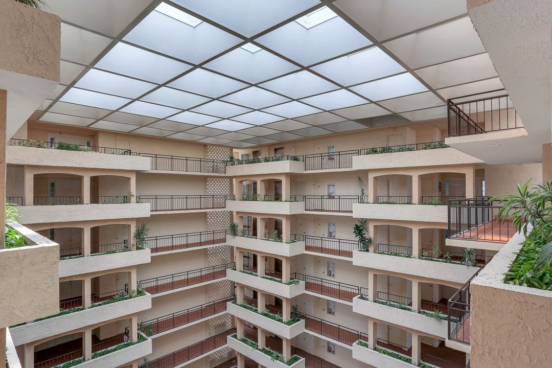 Allegro Condos #PH2D, Naples, FL 34103