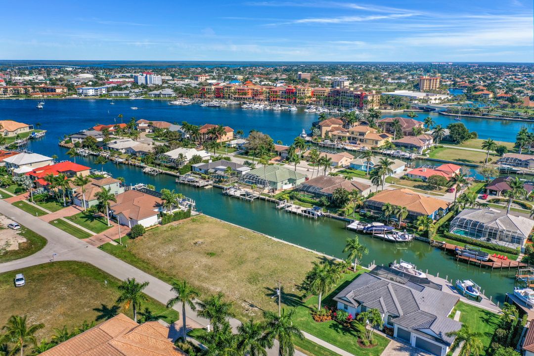 617 Crescent St, Marco Island, FL 34145