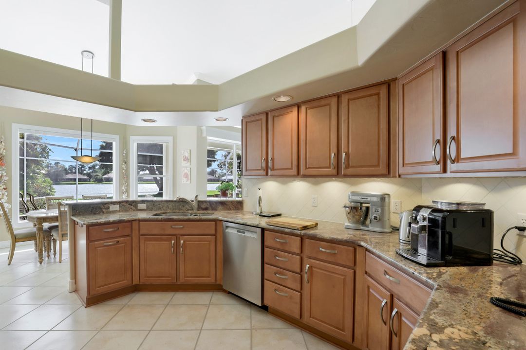 2104 Imperial Cir, Naples, FL 34110