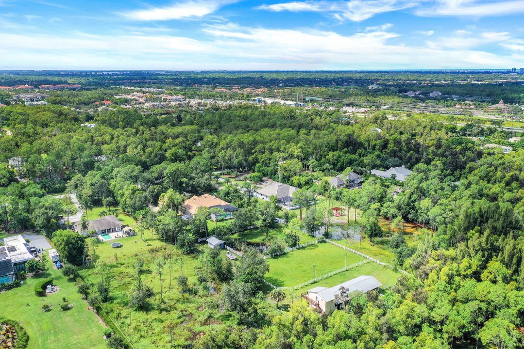 6881 Bottlebrush Ln, Naples, FL 34109