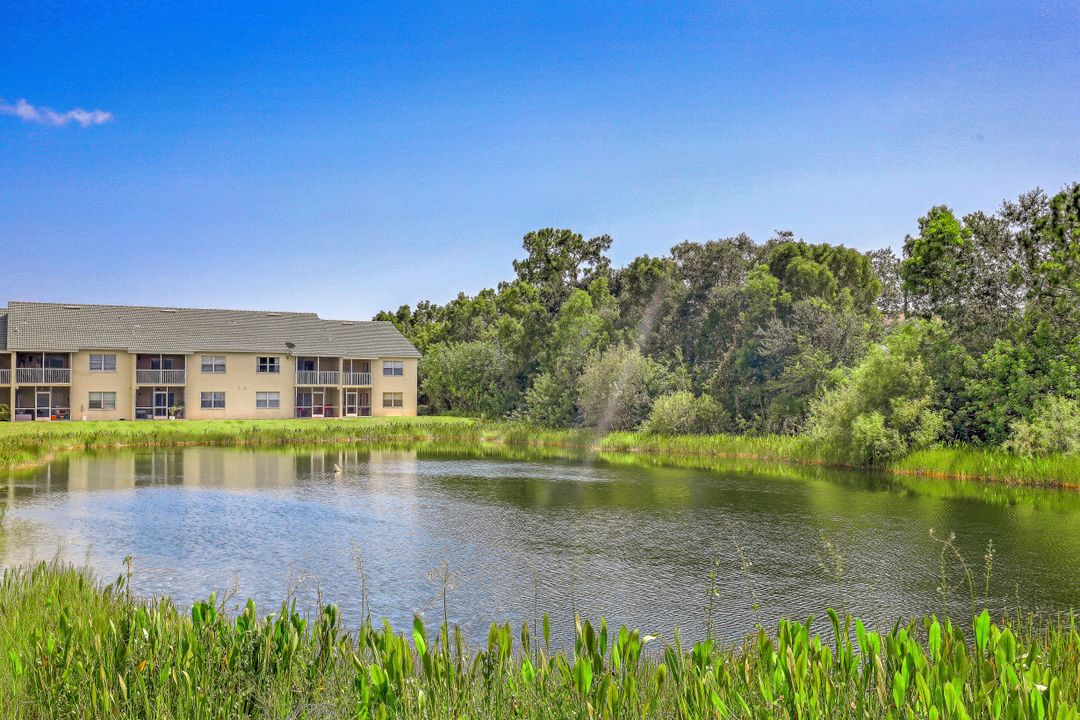 4910 Cougar Ct N #1-101, Naples, FL 34109