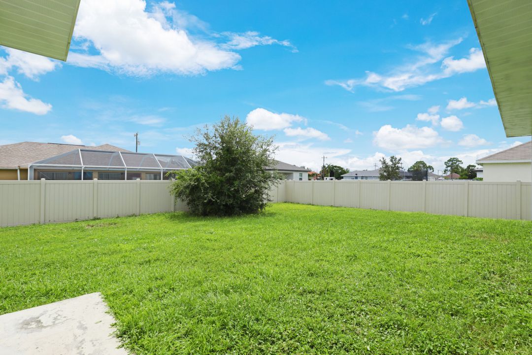 2921 SW 16th Pl, Cape Coral, FL 33914