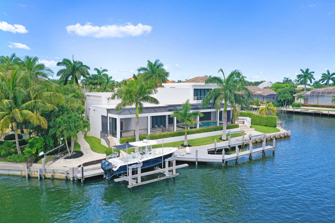 480 Parkhouse Ct, Marco Island, FL 34145