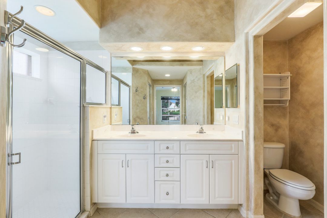 8388 Ibis Cove Cir, Naples, FL 34119