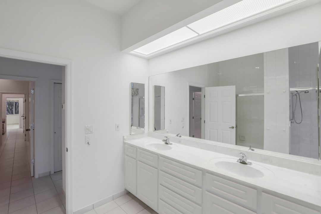 5364 Darby Ct, Cape Coral, FL 33904