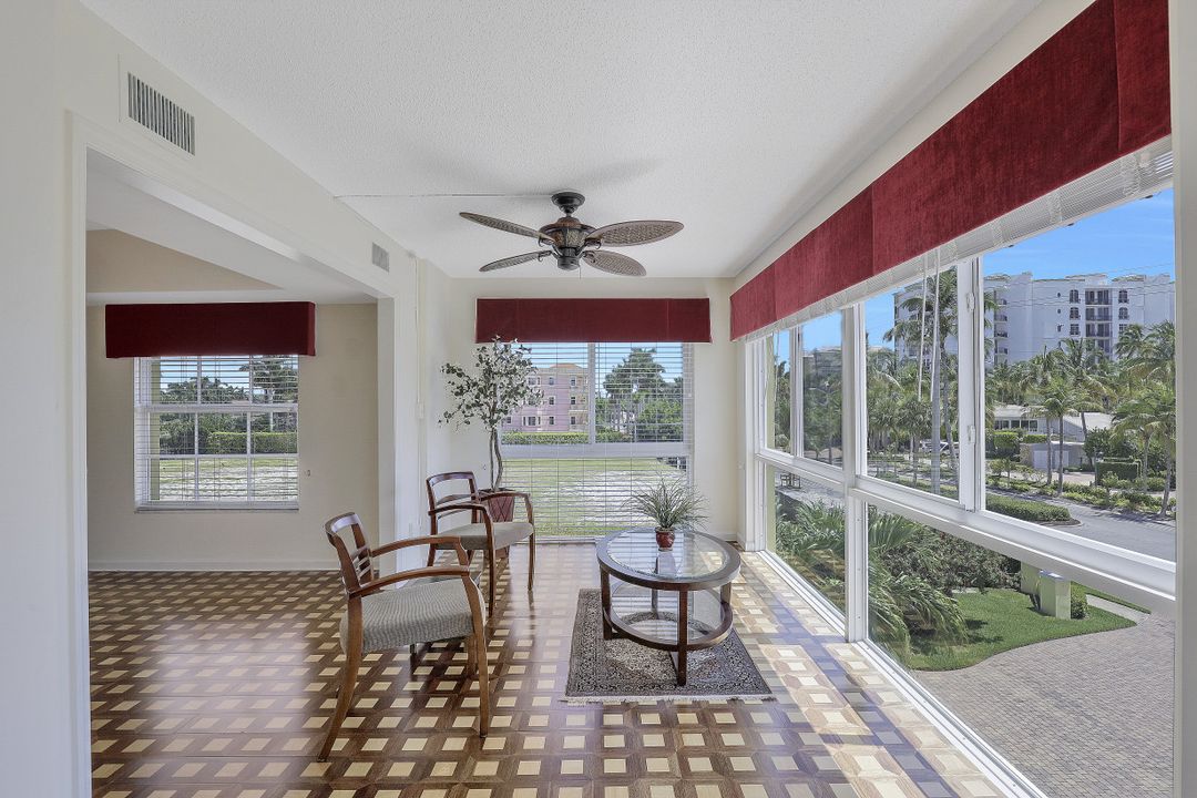 1900 Gulf Shore Blvd N #201, Naples, FL 34102