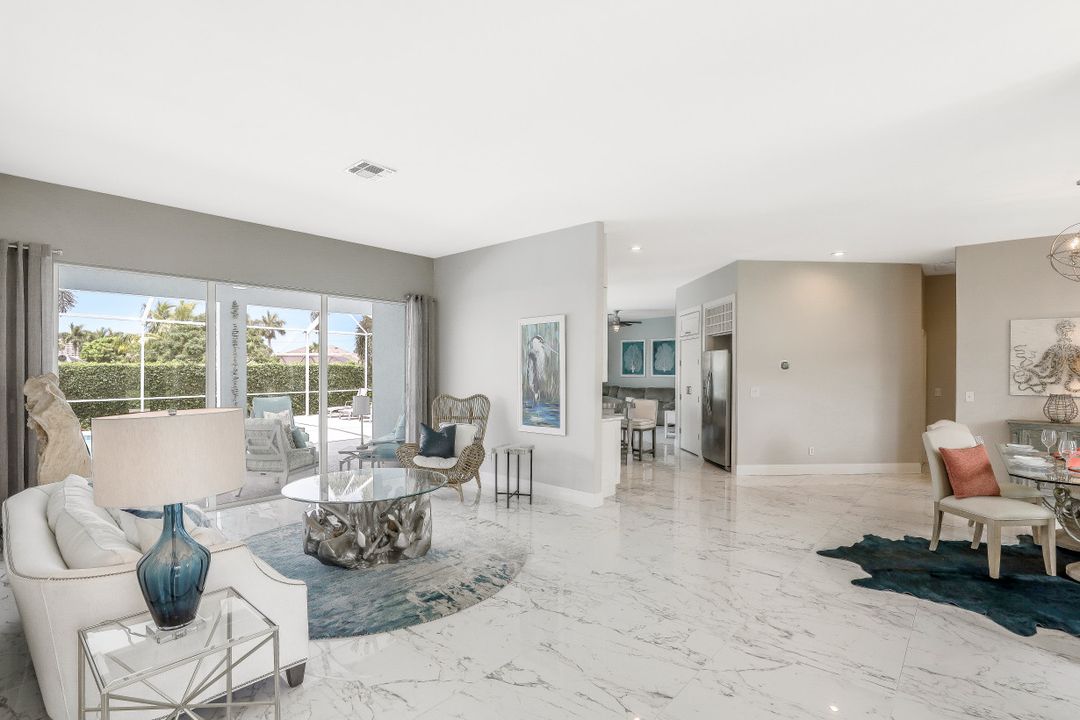 570 Elk Cir, Marco Island, FL 34145