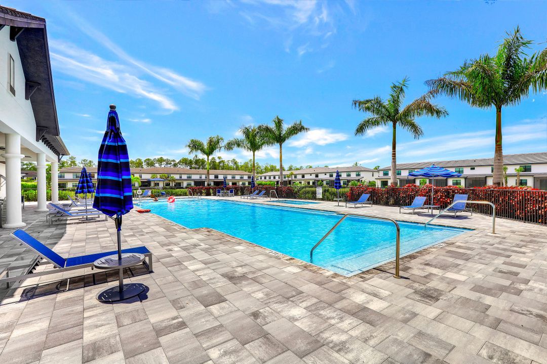 7635 Morgan Way, Naples, FL 34119