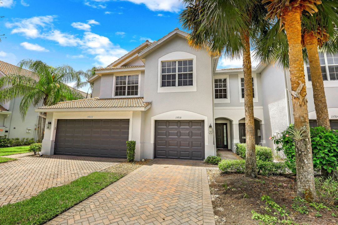 15918 Marcello Cir, Naples, FL 34110