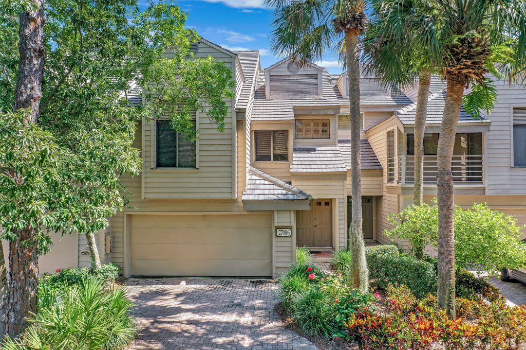 27006 Oakwood Lake Dr, Bonita Springs, FL 34134