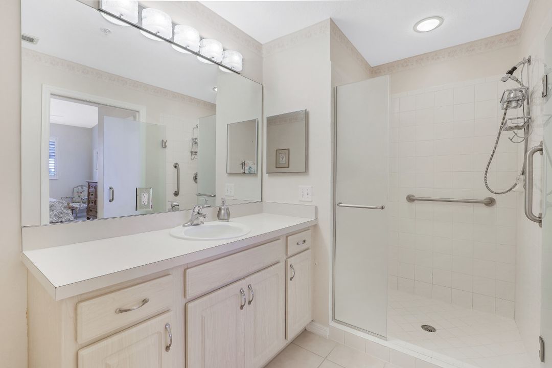 6828 Sterling Greens Dr #4402, Naples, FL 34104