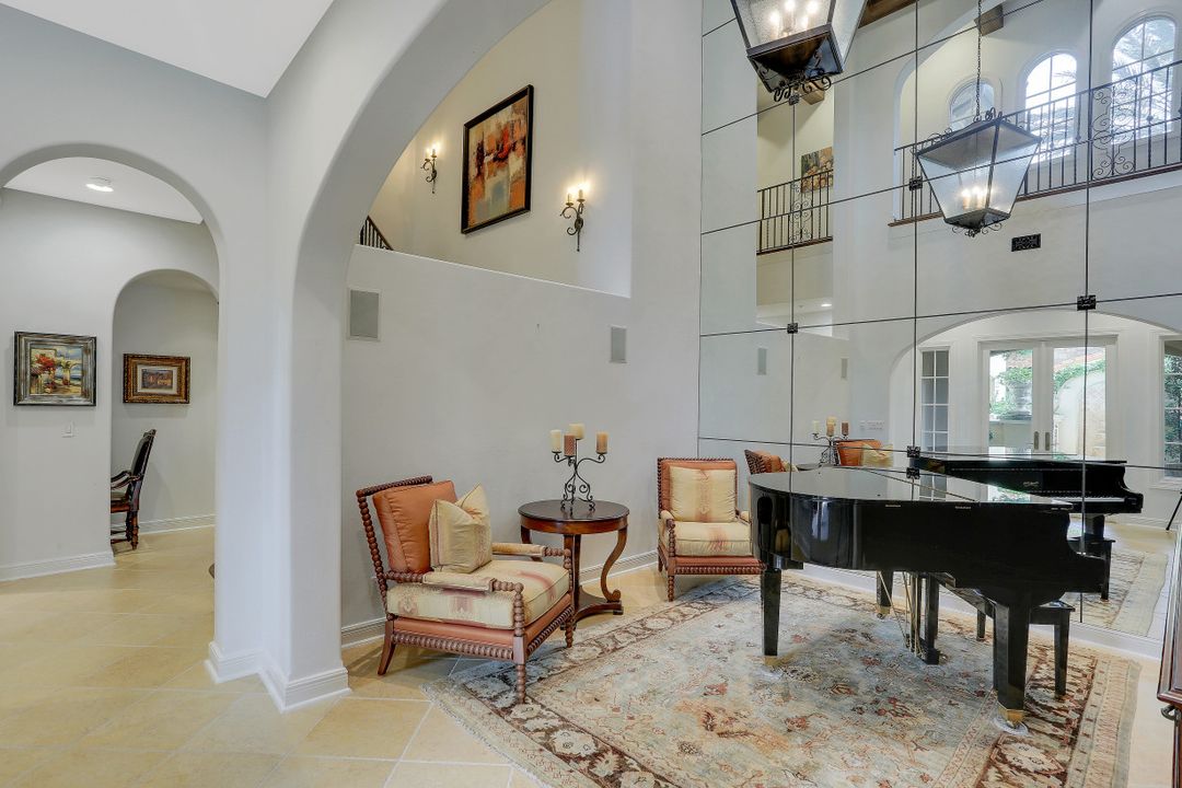 16649 Toscana Cir #806, Naples, FL 34110