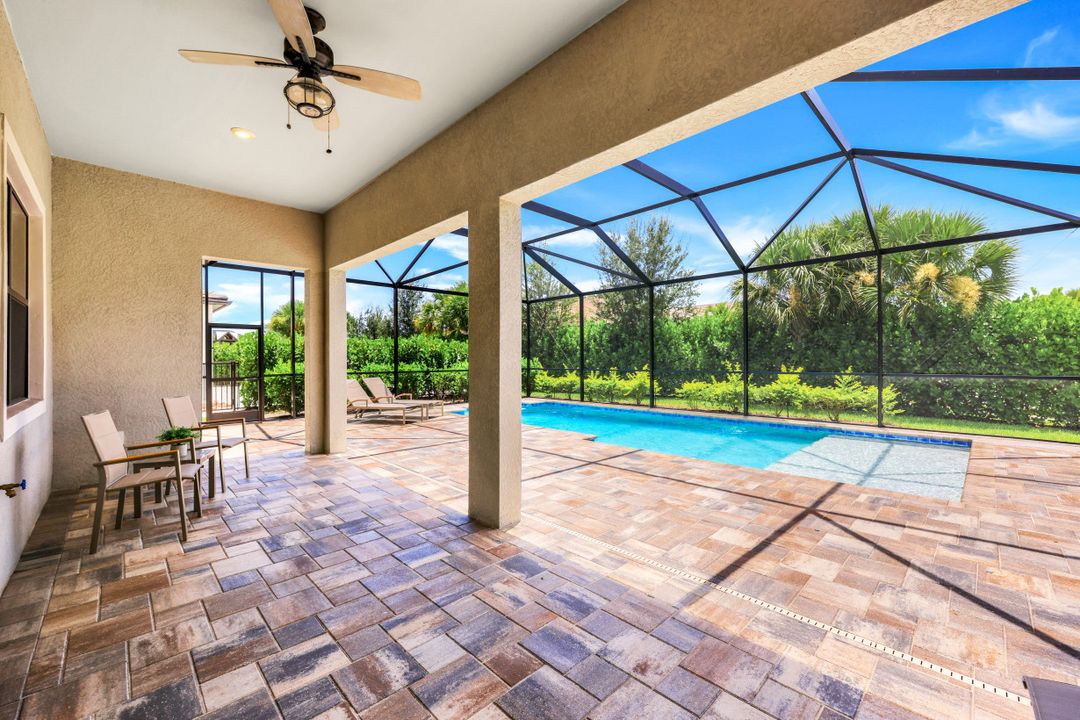 7273 Wilton Dr N, Naples, FL 34109