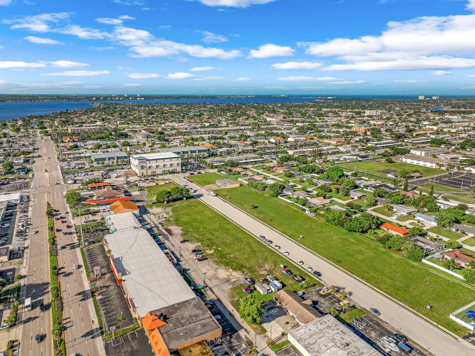 SE 15th Ave, Cape Coral, FL 33904