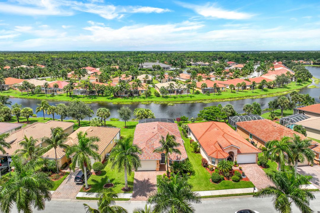 14087 Mirror Ct, Naples, FL 34114