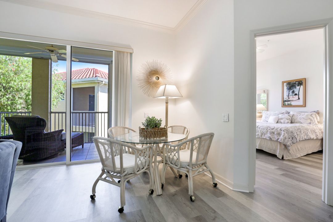 600 Lambiance Cir, Naples, FL 34108