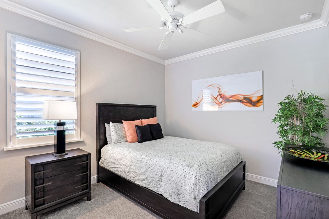 10086 Palazzo Dr, Naples, FL 34119