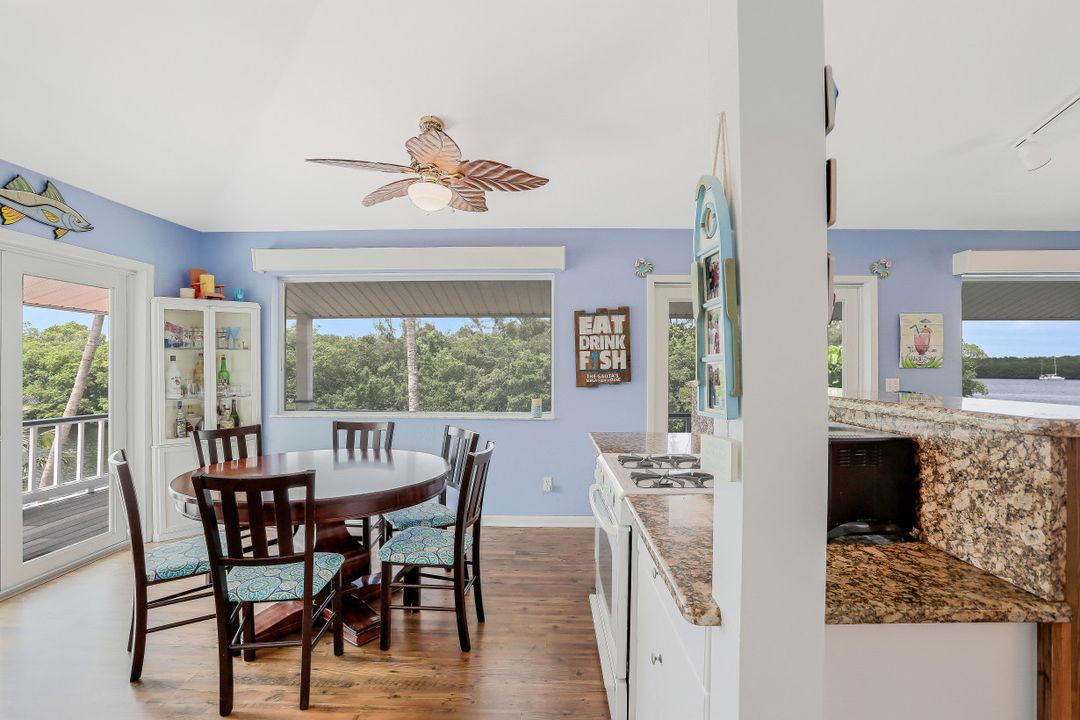 2825 Tern Ct, Saint James City, FL 33956