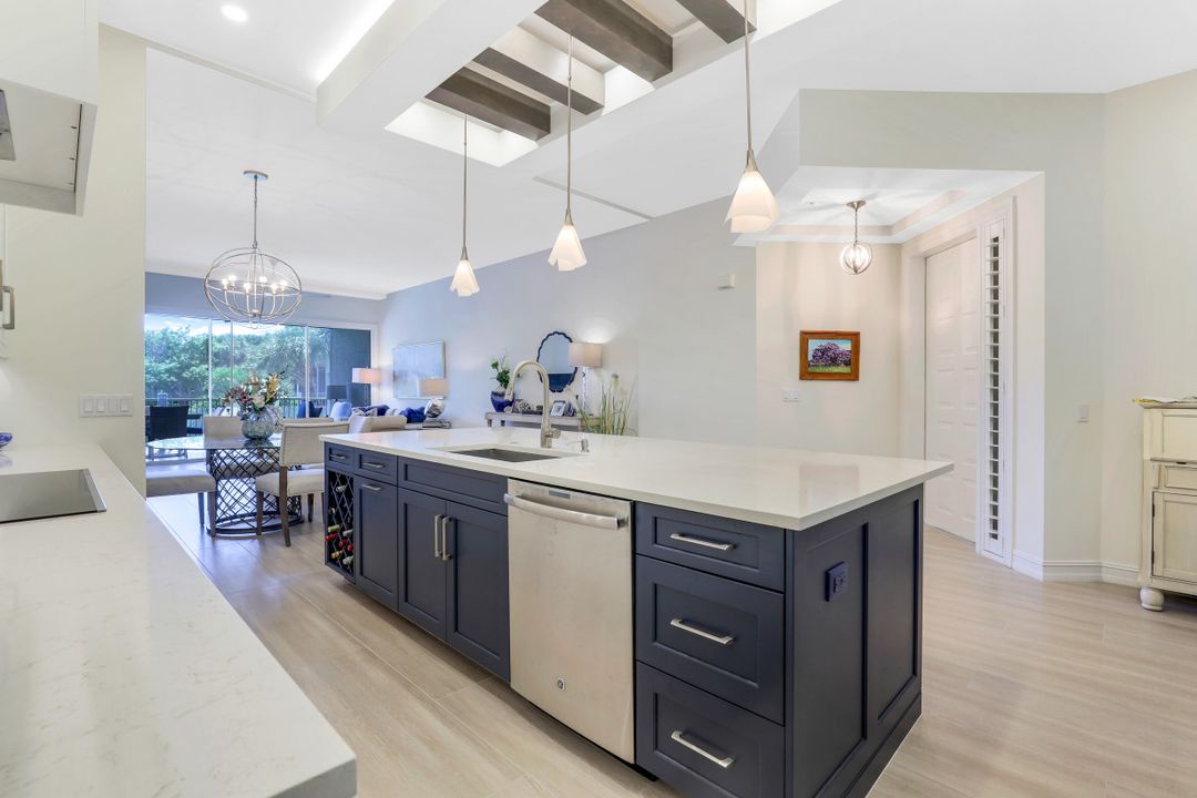 840 Sailaway Ln #103, Naples, FL 34108