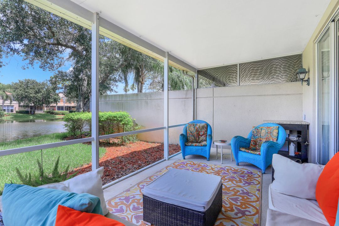 5637 Cove Cir, Naples, FL 34119