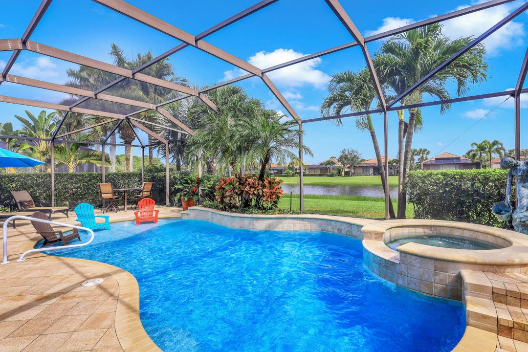 9403 Copper Rock Ct, Naples, FL 34120