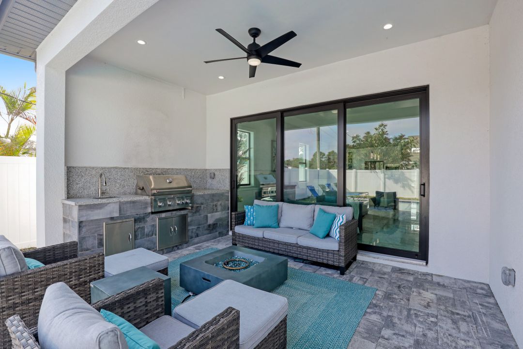 783 110th Ave N, Naples, FL 34108