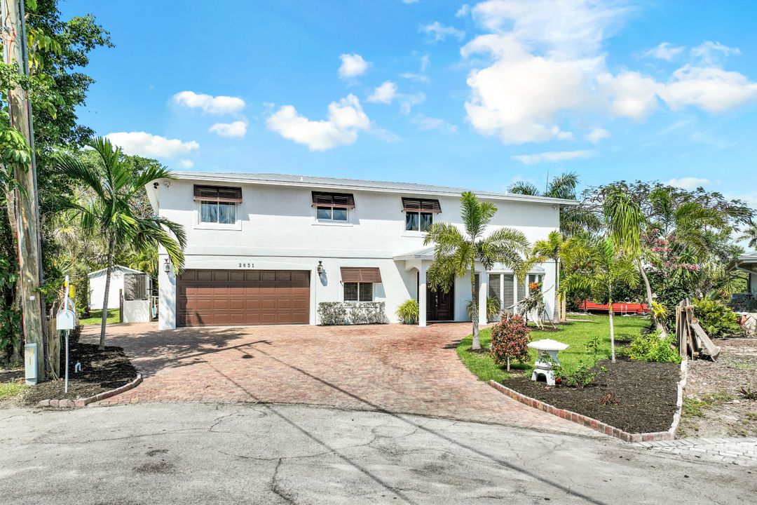 2631 Shoreview Dr, Naples, FL 34112