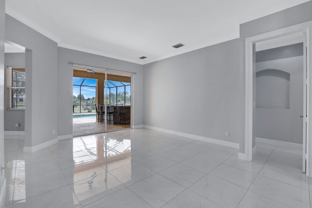 4560 22nd St NE, Naples, FL 34120