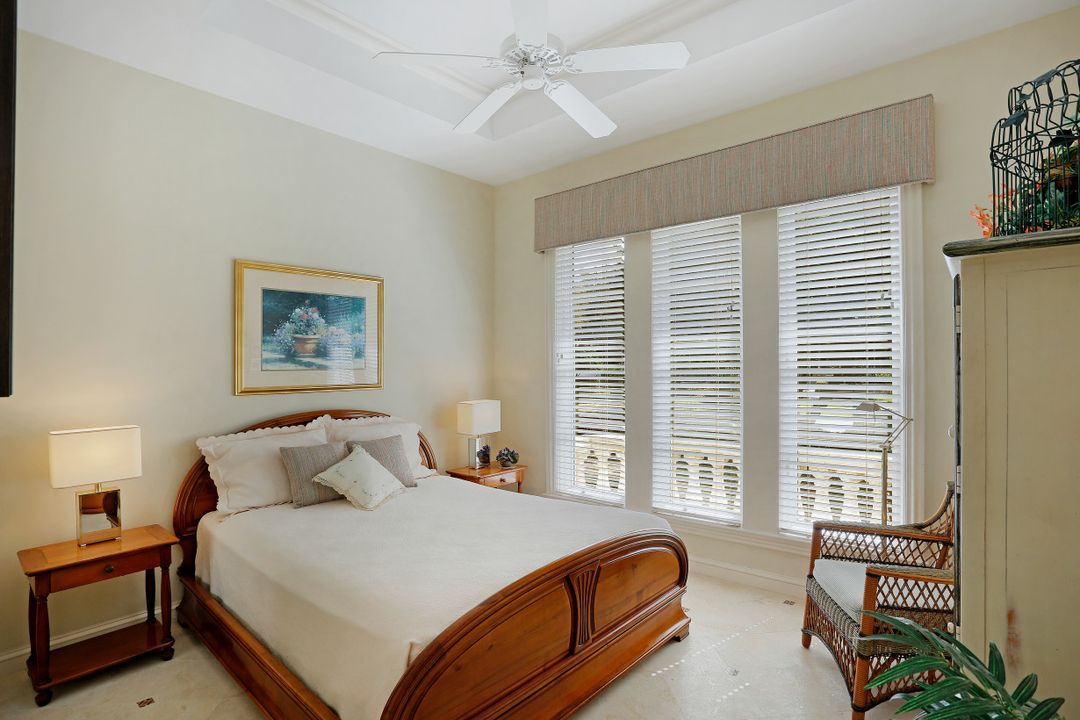 185 Cheshire Way, Naples, FL 34110