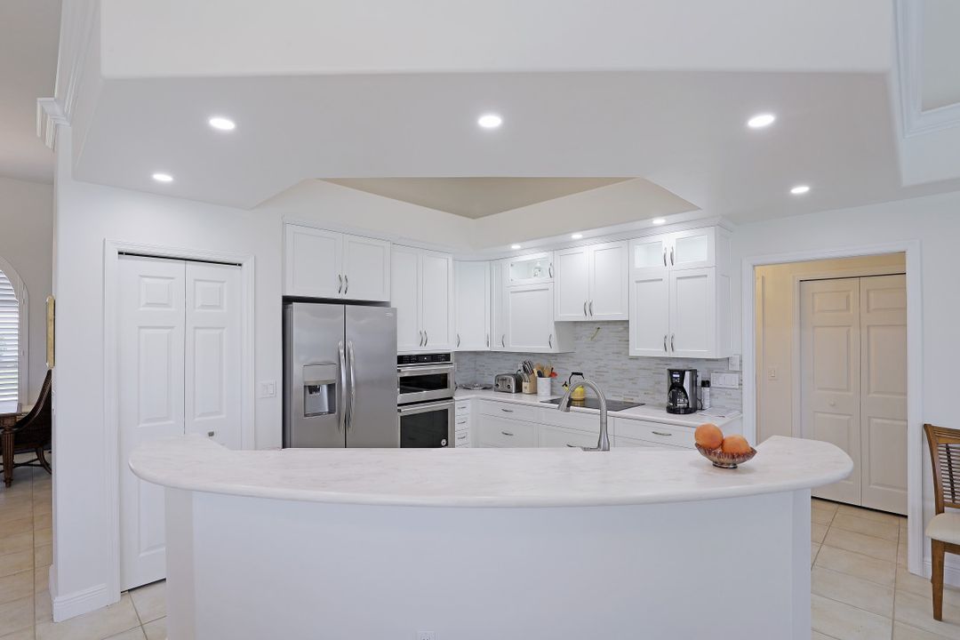 371 Capistrano Ct, Marco Island, FL 34145