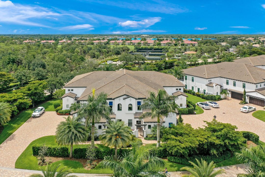 16394 Corsica Way #1-202, Naples, FL 34110