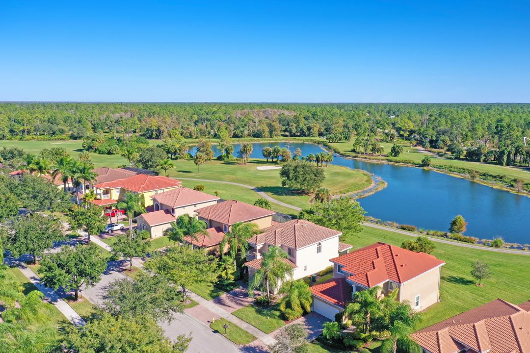 1697 Birdie Dr, Naples, FL 34120