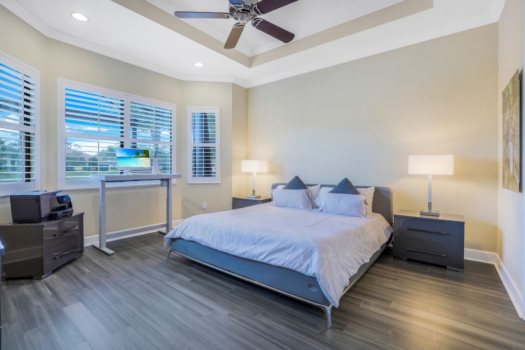 9366 Isla Bella Cir, Bonita Springs, FL 34135